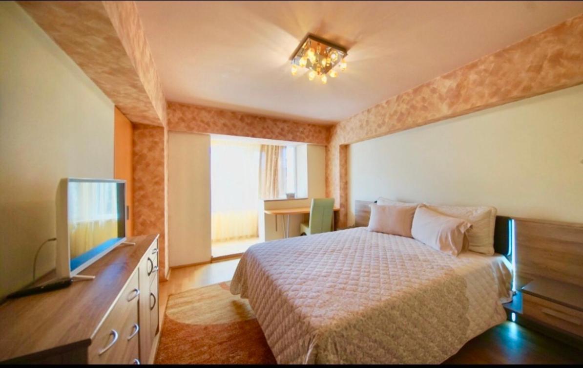 Central Apartment 4 Rooms Брашов Экстерьер фото