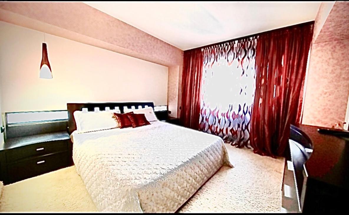 Central Apartment 4 Rooms Брашов Экстерьер фото